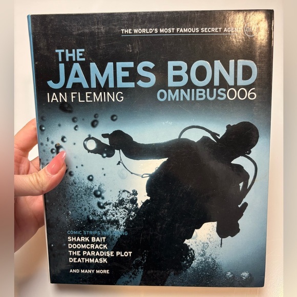 The James Bond Omnibus 006‎ Book First Edition